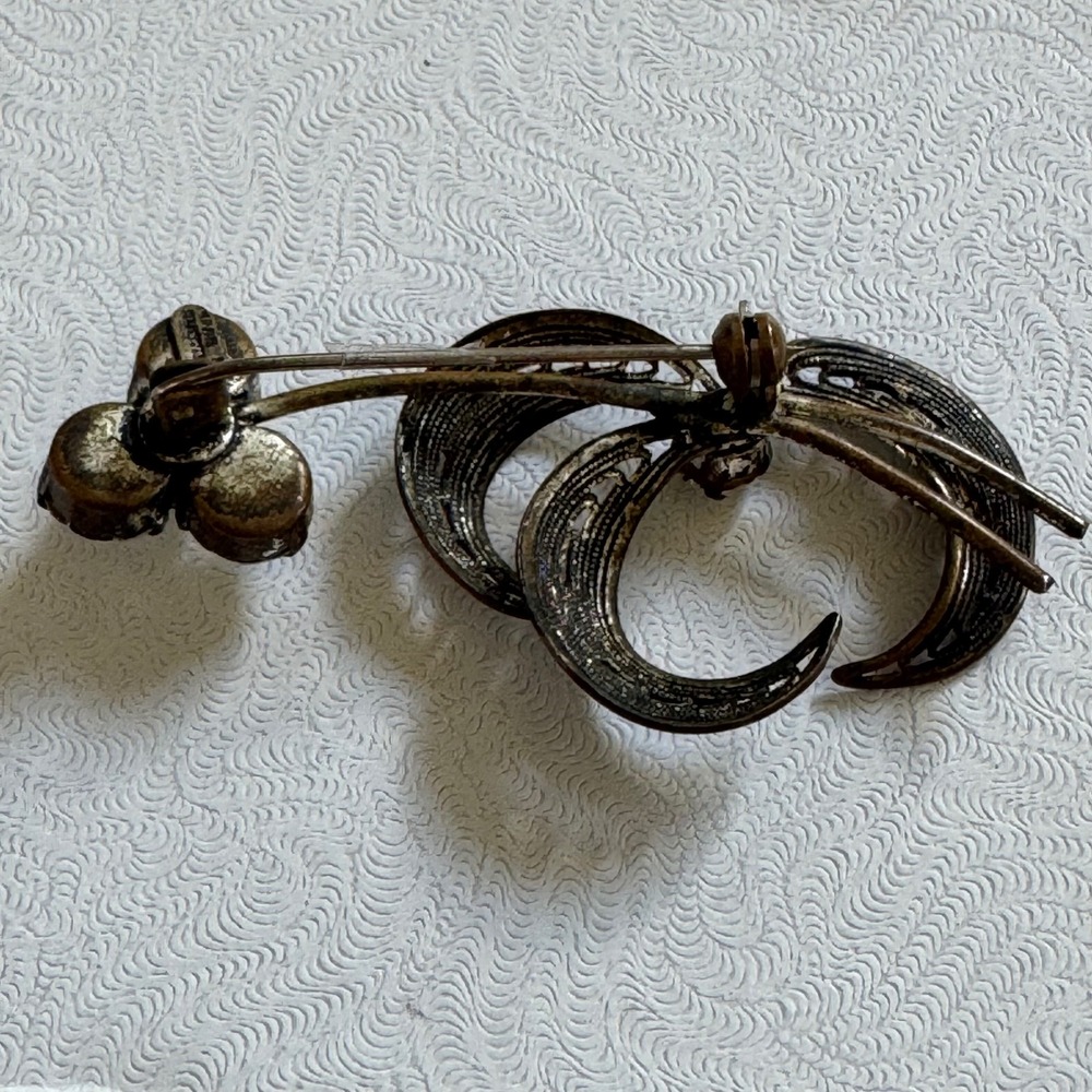 Vintage Austrian Filigree Brooch Rhinestone Crescent Pin Traditional MCM Antique - Picture 4 of 6